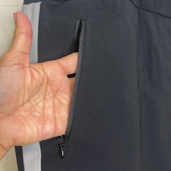 Lane Bryant Women’s LIVI Stretch Woven Ankle Pants Black Gray Size 20 - Picture 7 of 9